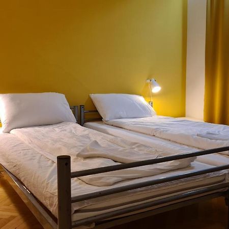 Sleep Inn Hostel Bukareszt Zewnętrze zdjęcie