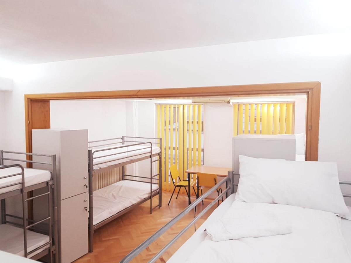 Sleep Inn Hostel Bukareszt Zewnętrze zdjęcie