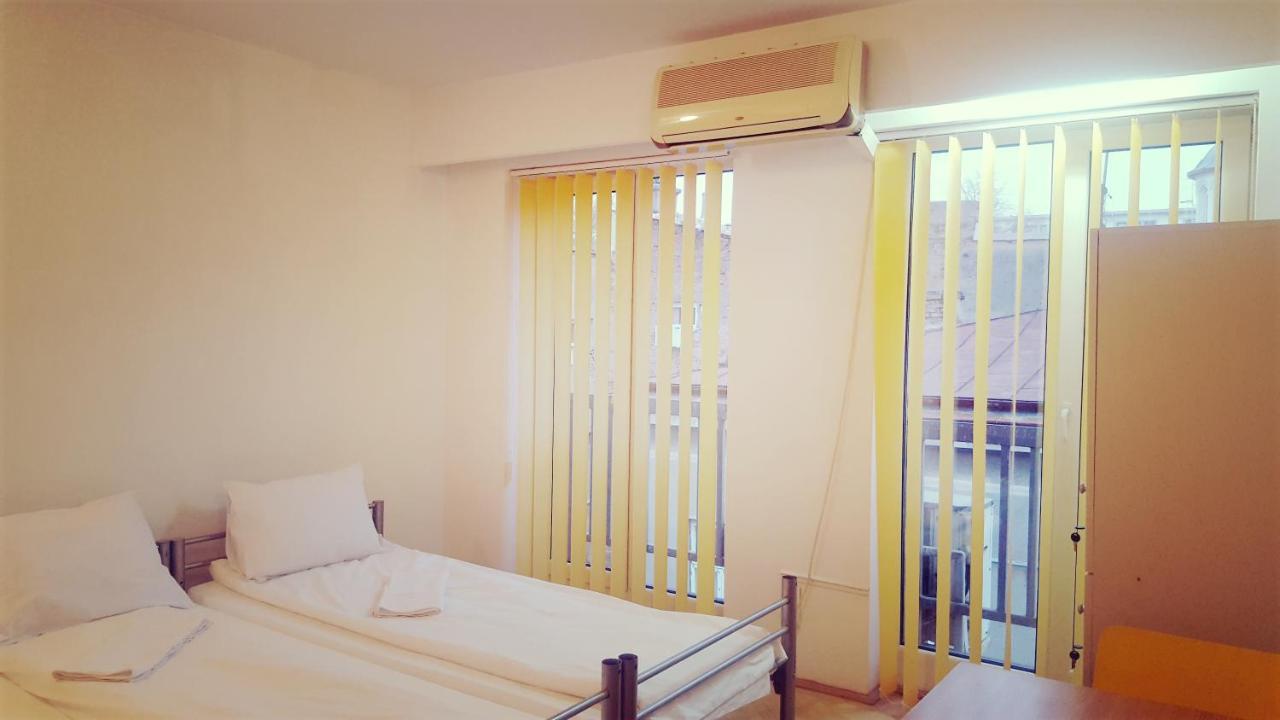 Sleep Inn Hostel Bukareszt Zewnętrze zdjęcie
