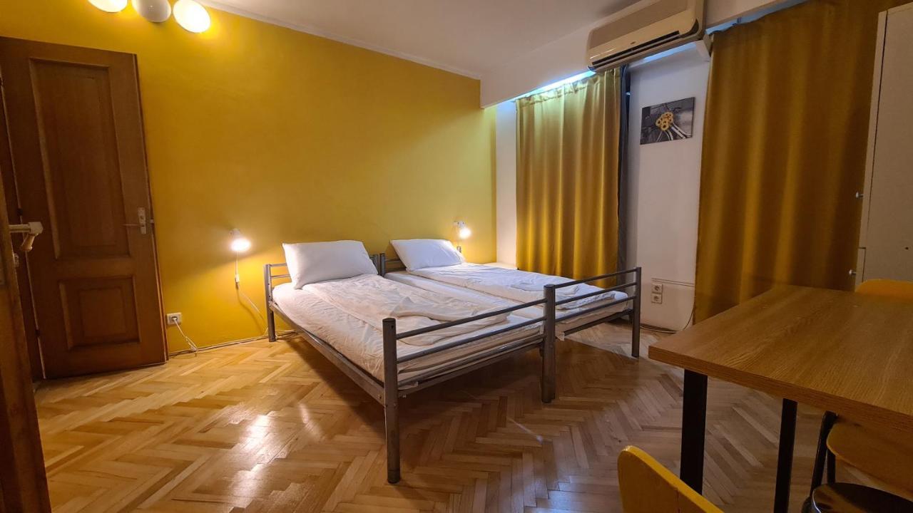 Sleep Inn Hostel Bukareszt Zewnętrze zdjęcie